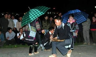 Tái hiện chợ tình Sapa tại khu du lịch Đầm Sen