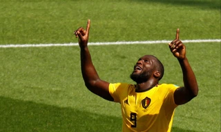 Lukaku rực sáng với cú đúp bàn thắng.