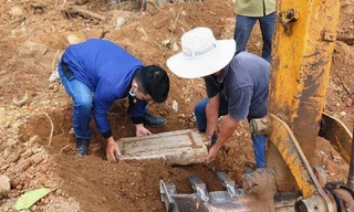 Vụ san ủi mộ vợ vua triều Nguyễn làm bãi xe: Kiểm tra hiện trường