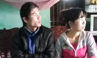 Day dứt người chồng trong chuyện tình cô gái khiếm thị hát rong