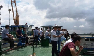 Lực lượng chức năng đang tiến hành tìm kiếm.