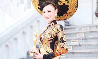 Cao Thùy Linh ngoài thi hoa hậu chui còn bị “ném đá” vì chụp hình nude bên ngựa.