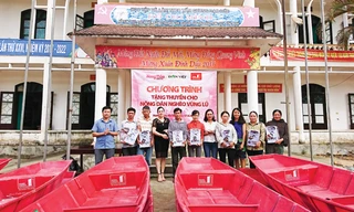 Home Credit - đồng hành với đồng bào khó khăn
