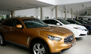 Theo thống kê của Tổng cục Hải quan, 9 tháng qua có hơn 1.000 xe được nhập khẩu theo diện quà biếu, tặng. Ảnh: Hồng Vĩnh.