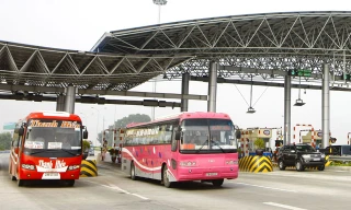 Doanh nghiệp vận tải muốn để tự thị trường quyết định thay vì dùng mệnh lệnh. Ảnh: Như Ý.