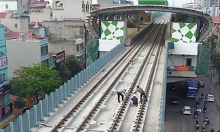 Dự án đường sắt Cát Linh - Hà Đông sử dụng vốn vay ODA chậm tiến độ, tăng vốn đầu tư nhiều lần. ẢNH:SỸLỰC.