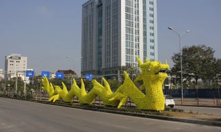 Hải Phòng chỉ đạo tháo dỡ cặp rồng vàng xấu xí