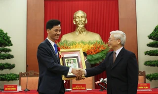 Anh Nguyễn Trọng Thái được Tổng bí thư Nguyễn Phú Trọng tặng bằng khen.