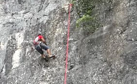 Hoàn thành tuyến đường leo núi bán nhân tạo tại Phong Nha - Kẻ Bàng