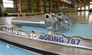 Mặc dù trừng phạt Moscow nhưng Mỹ vẫn rất cần nhập titanium từ Nga, bởi đây là nguyên liệu quan trọng cho các ngành công nghiệp hàng không. Ảnh: Spunik.