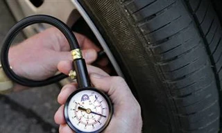 Bất tỉnh vì bánh xe đang bơm nổ, bắn vào đầu