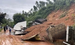 Kiểm tra công trình nguy cơ sạt lở, bến phà, cầu yếu