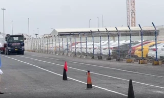 Loạt vướng mắc đăng kiểm xe quá khổ, quá tải