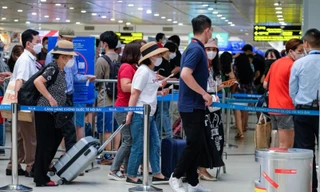 Dự kiến dịp 30/4 khách bay đến/đi từ TPHCM cao kỷ lục 