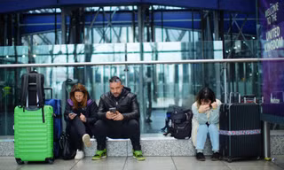 Khách sạn gần sân bay Heathrow giá ‘cắt cổ’ sau vụ hỏa hoạn 