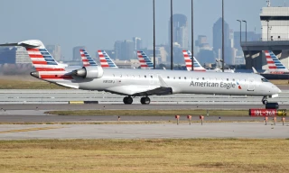 Hai máy bay va quệt, gãy cánh trên đường băng 