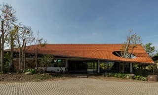 Mê mẩn mẫu nhà cấp 4 mái ngói lệch cho gia đình nhiều thế hệ