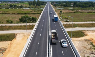 Thu phí cao tốc do Nhà nước đầu tư: Cao nhất hơn 5.200 đồng/km