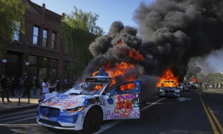 Cảnh báo khẩn cấp khách du lịch Los Angeles 