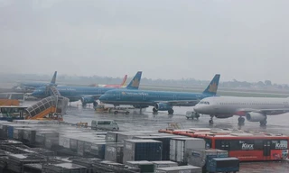 Hoãn hủy nhiều chuyến bay tránh bão số 1 