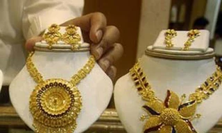 Vàng thế giới và trong nước cùng giảm mạnh