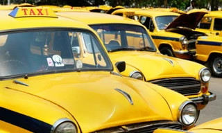 Nữ lái xe taxi New Dehli được học võ