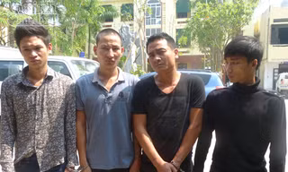 Côn đồ bịt mặt nổ súng, chém người