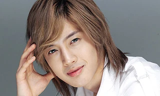 Kim Hyun Joong chơi đĩa bay của Việt Nam