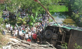 Sẽ cấm xe khách quá 15 năm chạy đêm