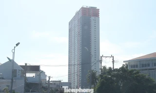 Xử phạt chung cư 43 tầng chưa xây xong đã cho dân vào ở