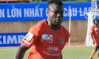 Nghịch lý: 80 tỷ chỉ để trụ hạng