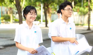 Điểm chuẩn Đại học tăng vọt: Chia tay nguyện vọng 1, cứ bình tĩnh vì còn "cửa sáng"