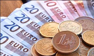 Đồng euro mất giá so với USD và yen tại châu Á