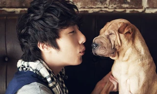 'Thần chết' Jung II Woo lãng tử cùng thú cưng