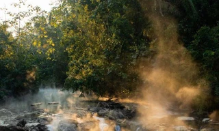 Dòng sông nào nóng nhất thế giới, chạm vào nước sẽ bị bỏng sâu?