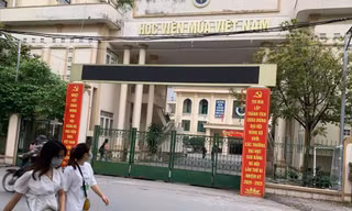 Điểm nhấn giáo dục: Hàng trăm học viên múa được cấp bằng THCS