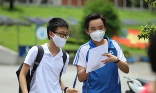 Thí sinh dự thi vào lớp 10 tại Hà Nội. Ảnh: Như Ý