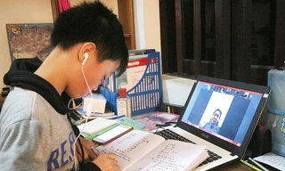 Một trường công lập đầu tiên cho kiểm tra học kỳ trực tuyến