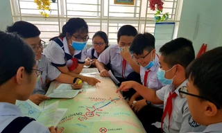 Các học trò được học cách xem bản đồ, từ bản đồ có thể trình bày một bài nói về một chủ đề lịch sử, trình bày một cuộc khởi nghĩa, kháng chiến...