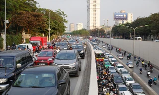 Ðến năm 2020, TP Hà Nội sẽ có hơn 843.000 ô tô, hơn 6 triệu mô tô, xe máy. Ảnh: Như Ý