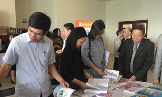 Ai sẽ được chọn SGK mới? Ảnh: Nghiêm Huê