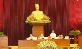  Trung ương thảo luận về tình hình kinh tế, xã hội. Ảnh: TTXVN 