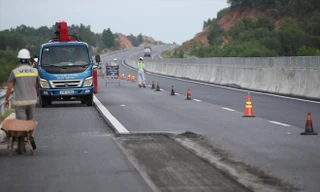 Cần một cuộc thanh tra toàn bộ dự án cao tốc Ðà Nẵng - Quảng Ngãi 