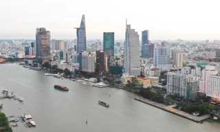 Trung tâm TPHCM nhìn từ quận 2. Ảnh: Văn Minh
