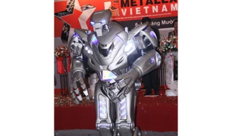 Xem robot khổng lồ biểu diễn ở Việt Nam