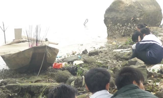 Nữ sinh nhảy cầu vì làm mất ghế của lớp