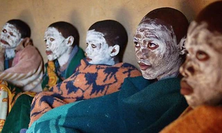 Các thanh niên của bộ tộc Xhosa sau nghi lễ trưởng thành ở tỉnh Eastern Cape