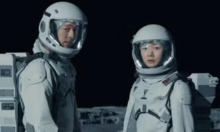 "The Silent Sea" dù có Gong Yoo và Bae Doo Na đóng chính vẫn bị Knet "chê sấp mặt"