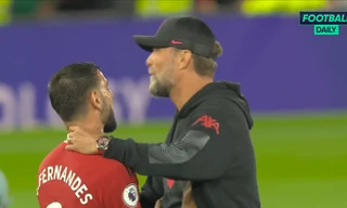 HLV Liverpool 'bóp cổ' sao MU sau trận thua 