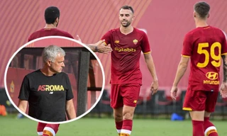 AS Roma thắng 10-0 ngày ra mắt Mourinho